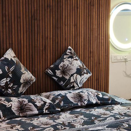 Serenity Inn Home Stay Srīnagar Dış mekan fotoğraf