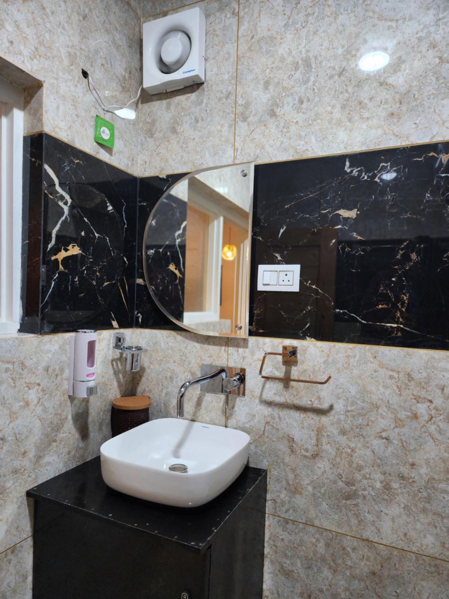 Serenity Inn Home Stay Srīnagar Dış mekan fotoğraf