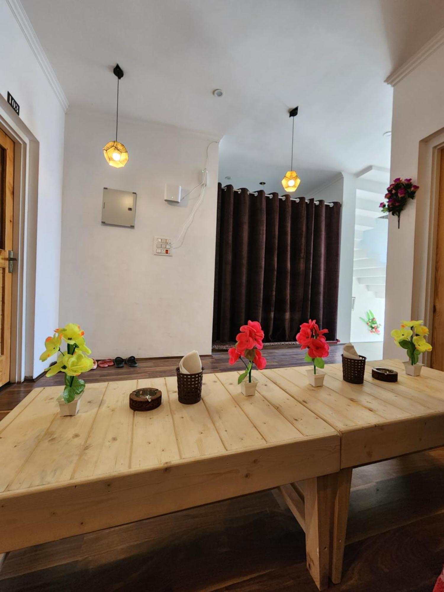 Serenity Inn Home Stay Srīnagar Dış mekan fotoğraf